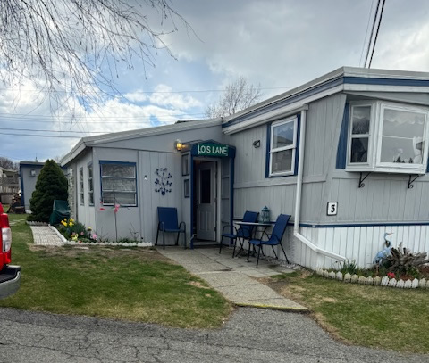 3 Fourth Street Portsmouth RI